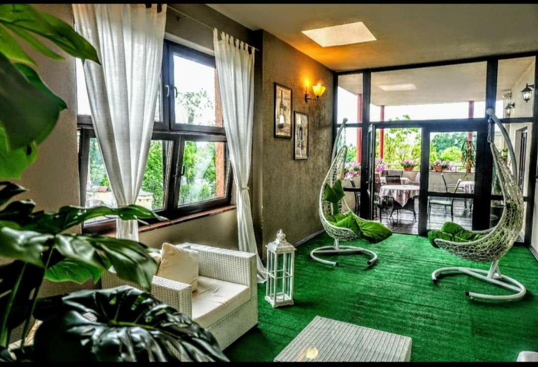 Aviator Hotel Restauracja & Spa Паб'яніце Екстер'єр фото