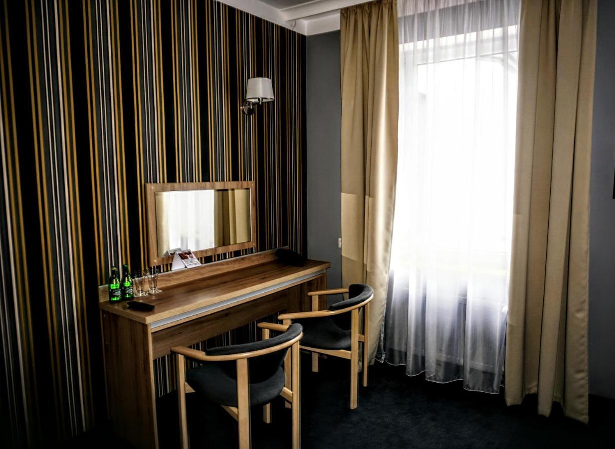 Aviator Hotel Restauracja & Spa Паб'яніце Екстер'єр фото