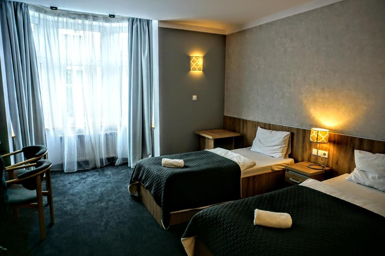 Aviator Hotel Restauracja & Spa Паб'яніце Екстер'єр фото