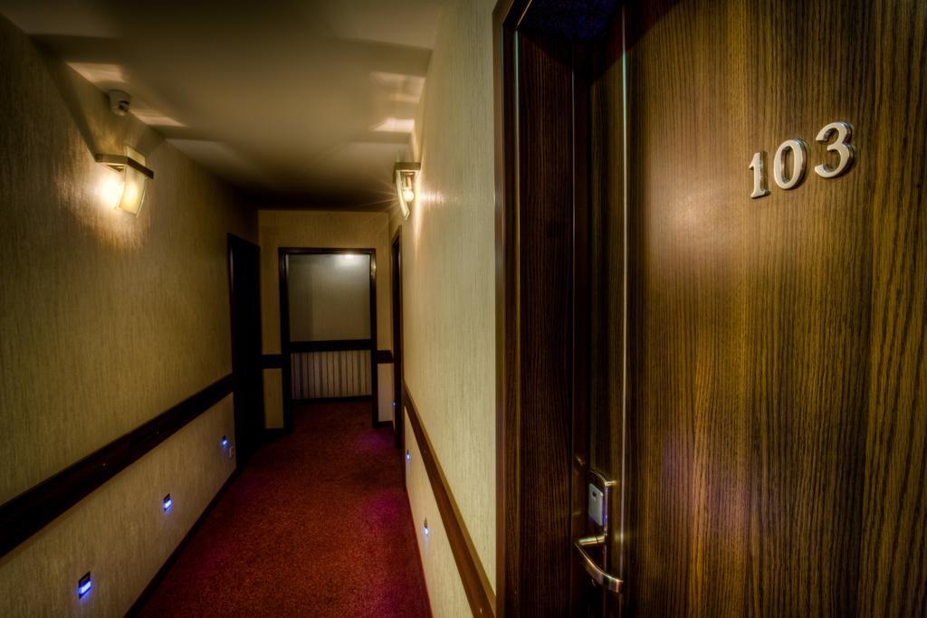 Aviator Hotel Restauracja & Spa Паб'яніце Екстер'єр фото