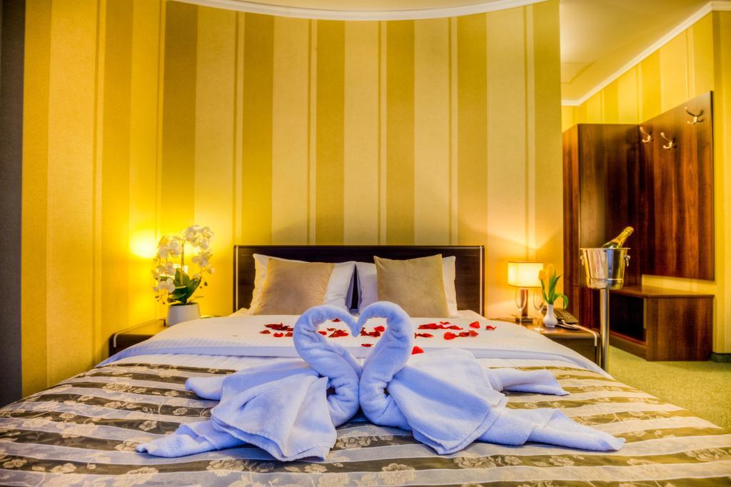 Aviator Hotel Restauracja & Spa Паб'яніце Екстер'єр фото